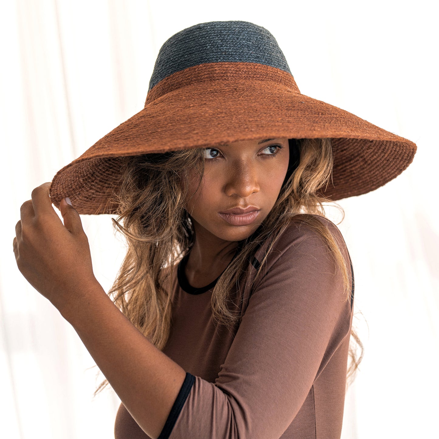 Riri Duo - Jute Straw Hat, in Burnt Sienna & Black