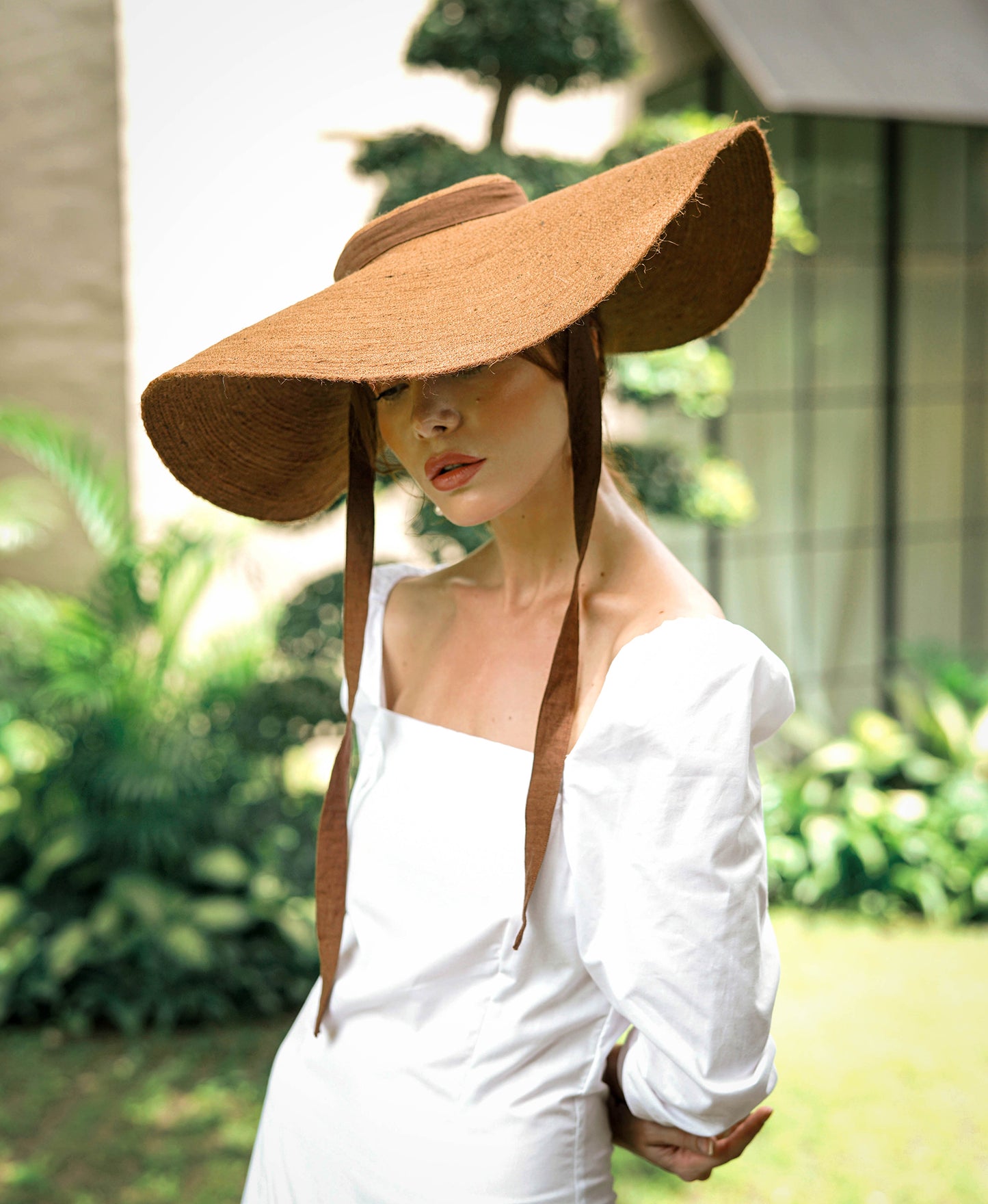 Lola - Wide Brim Jute Straw Hat, in Havana Brown